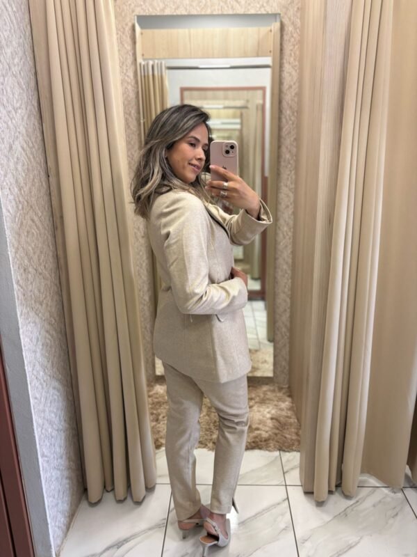 Blazer Alfaiataria com Cinto Bege - Imagem 3