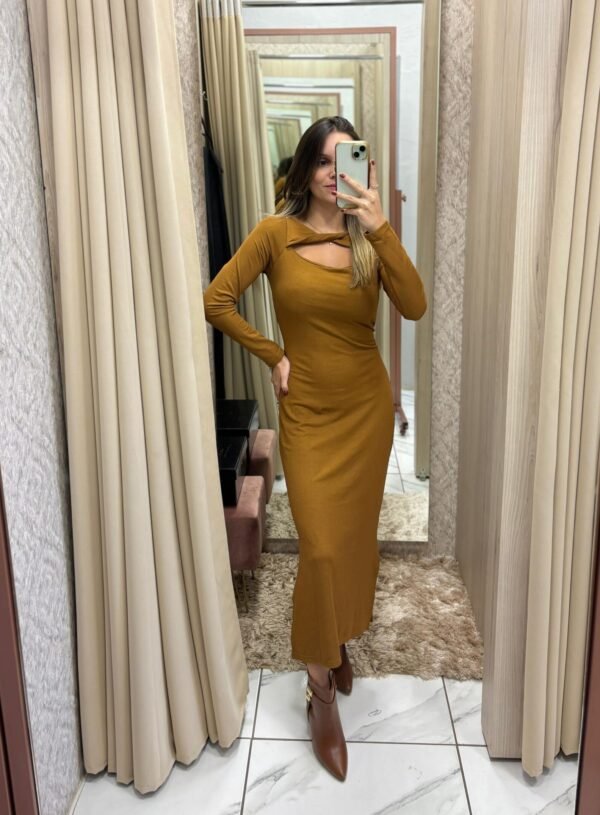 Vestido Canelado com Brilho Mostarda
