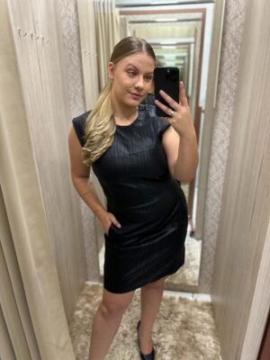 Vestido Curto em PU Preto
