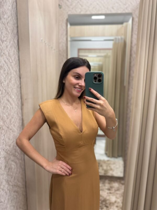Vestido Midi Alfaiataria Caramelo - Imagem 2